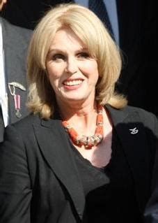 joanna lumley wikipedia.